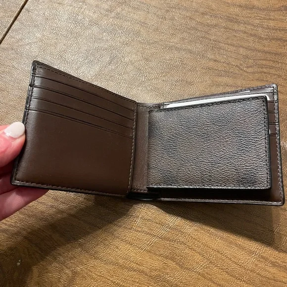 Coach Brown Signature Bi-Fold Card & Key Holder - Picture 2 of 6